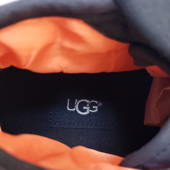 UGG Neumel Zip MLT Classic Chukka Boot Black 8